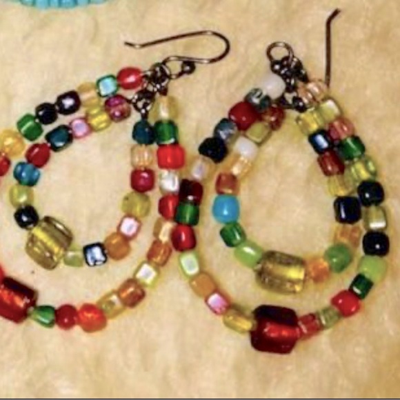 NEW Multi colored beaded boho earrings - Picture 2 of 2